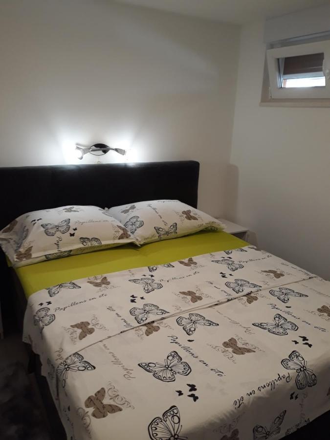 Apartment Pia Šibenik Esterno foto